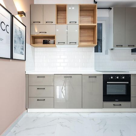 The Loft Luxury Apartments-Near The Park In The City Center 布加勒斯特 外观 照片