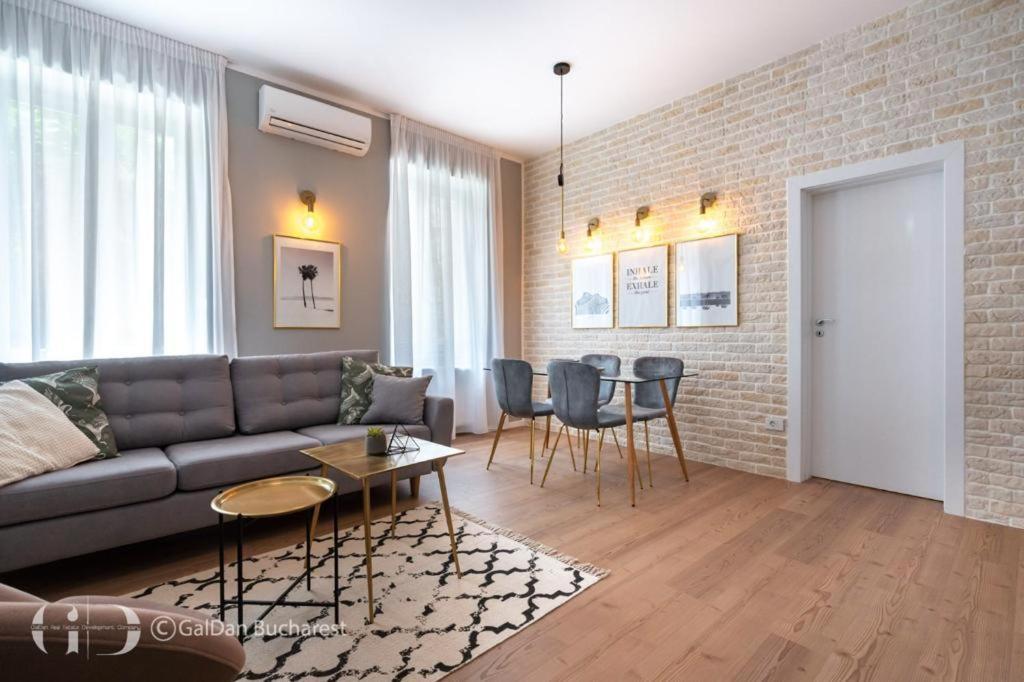 The Loft Luxury Apartments-Near The Park In The City Center 布加勒斯特 外观 照片