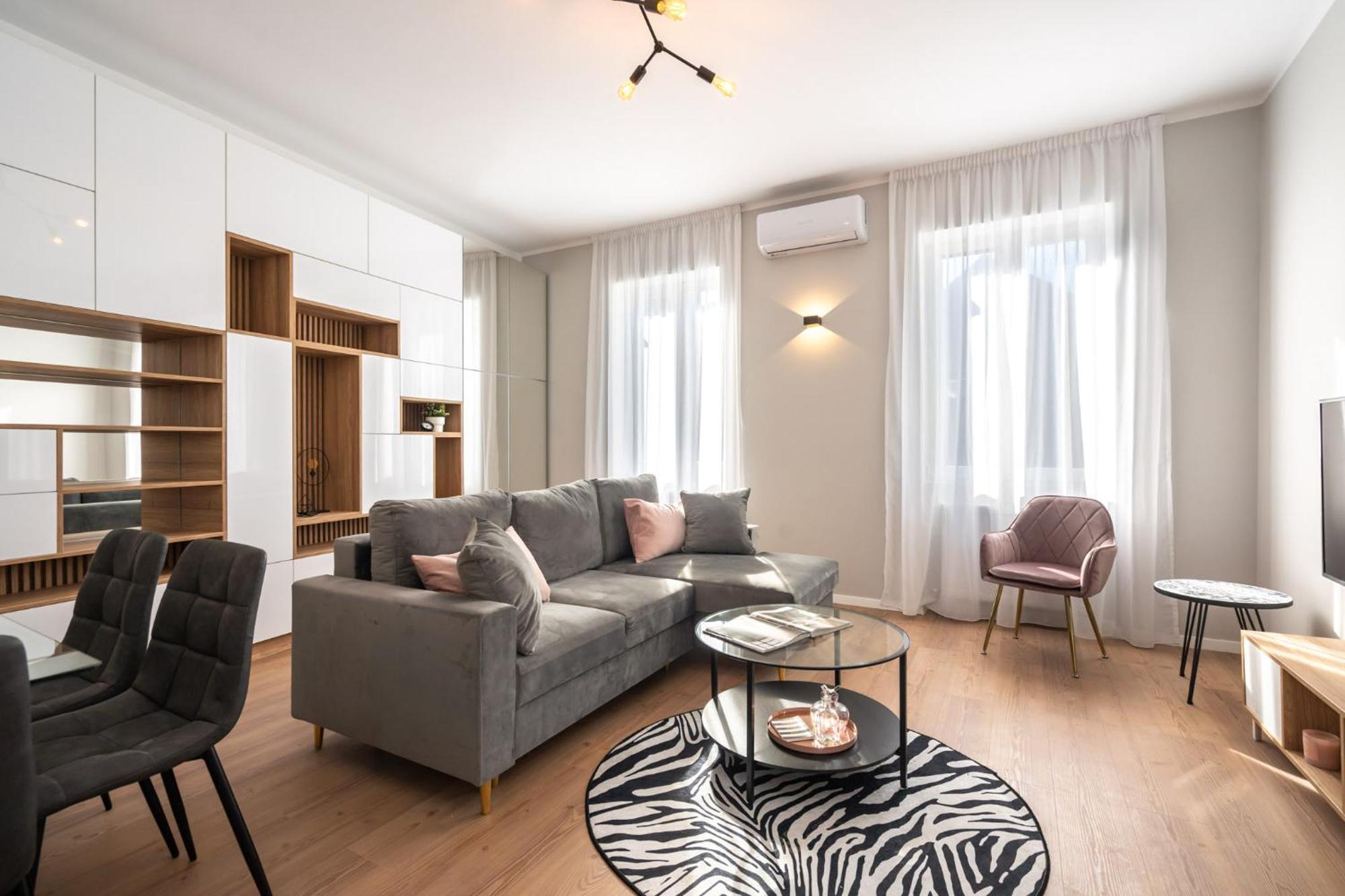 The Loft Luxury Apartments-Near The Park In The City Center 布加勒斯特 外观 照片